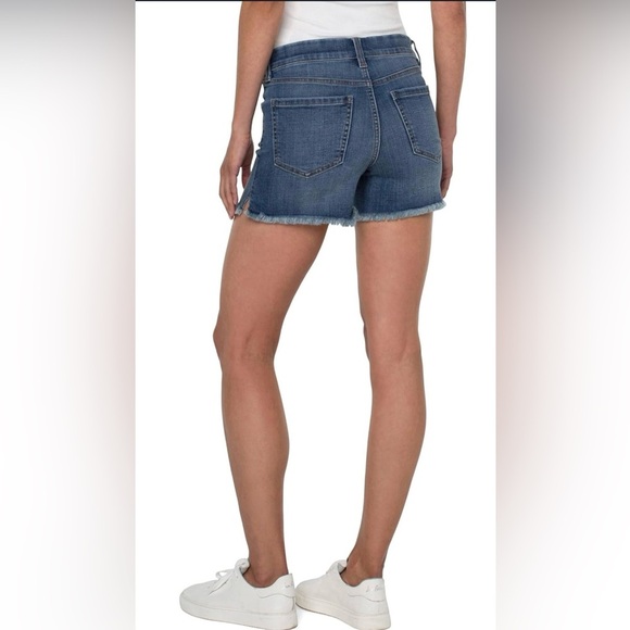 Liverpool Gia Glider Pull-On Shorts w/Fray Hem in Tilton - Picture 2 of 6